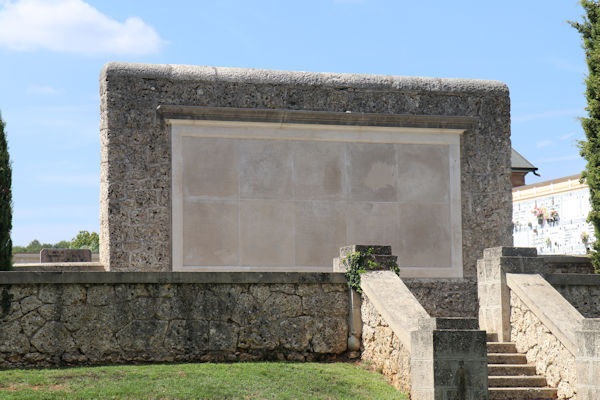 Giavera Memorial
