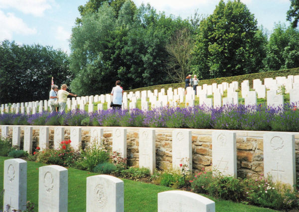 CONTAY BRITISH CEMETERY, CONTAY