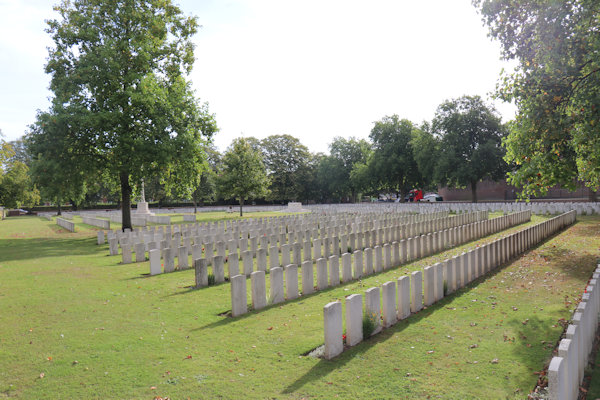 YPRES RESERVOIR CEMETERY