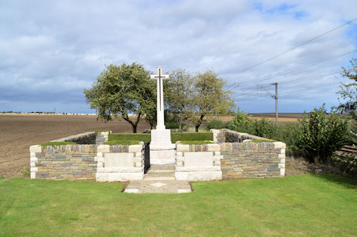 RAILWAY CUTTING CEMETERY, COURCELLES-LE-COMTE