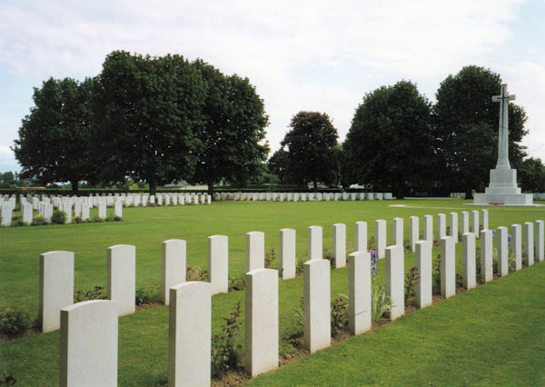 BAYEUX WAR CEMETERY