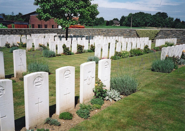 DOUCHY-LES-AYETTE BRITISH CEMETERY