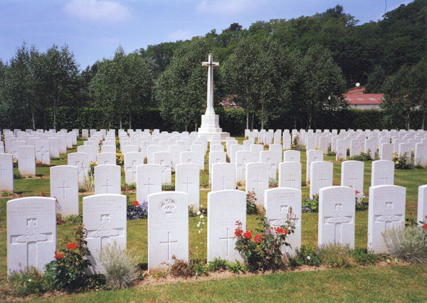 VAILLY BRITISH CEMETERY