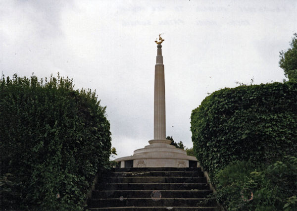  LOWESTOFT NAVAL MEMORIAL