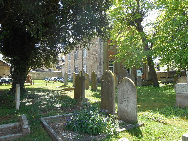 ASHWELL UNITED REFORMED CHURCHYARD