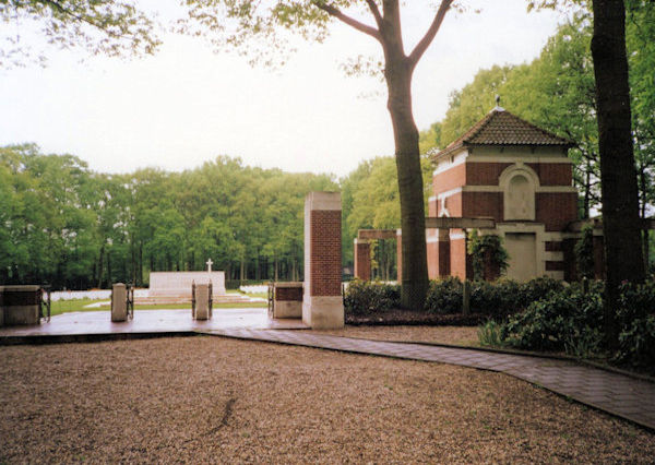 Arnhem Oosterbeek War Cemetery