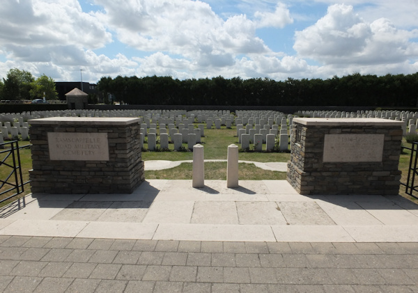 RAMSCAPPELLE ROAD MILITARY CEMETERY