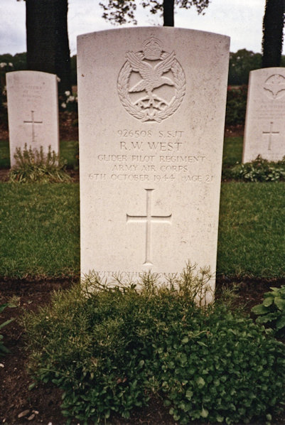 Richard William West(*1)
